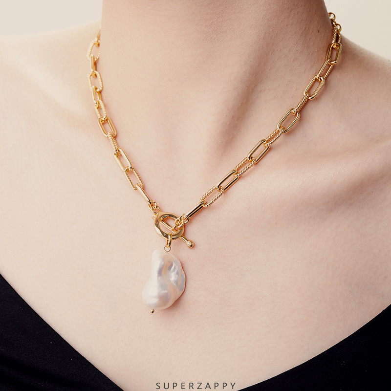 Vintage Baroque Freshwater Pearl Geometric 18K Gold Pendant Necklace-Elegance with Natural Pearls