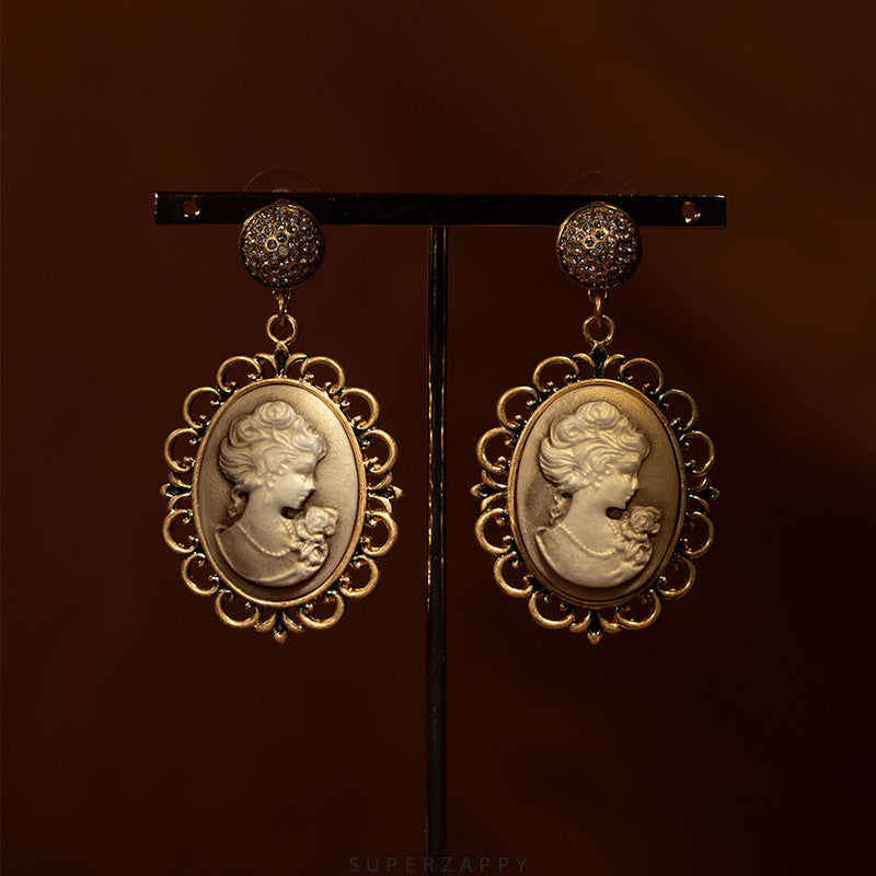 Cameo Oval Earrings with Engraved Lady Portrait