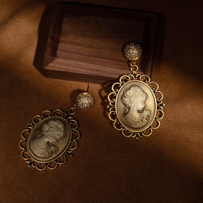 Cameo Oval Earrings with Engraved Lady Portrait