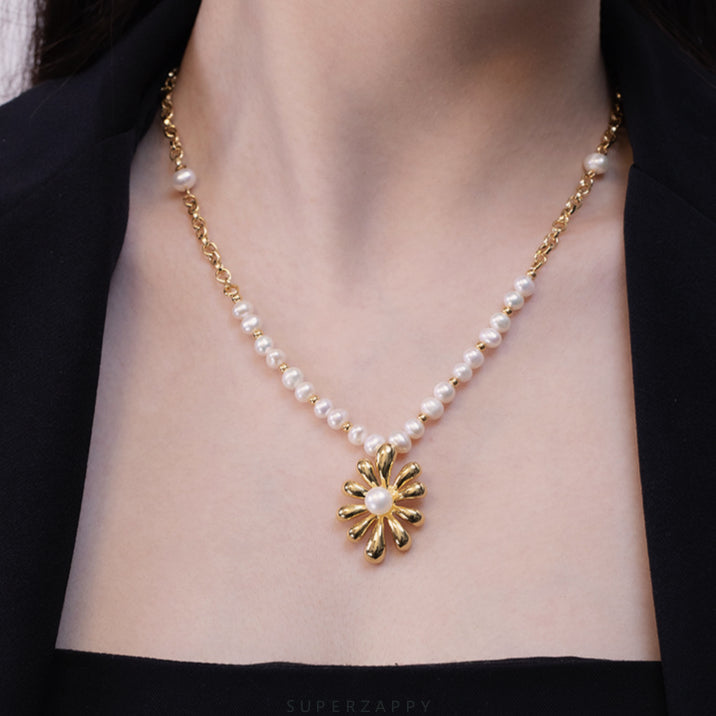 Baroque Freshwater Pearl Sunflower Choker Necklace