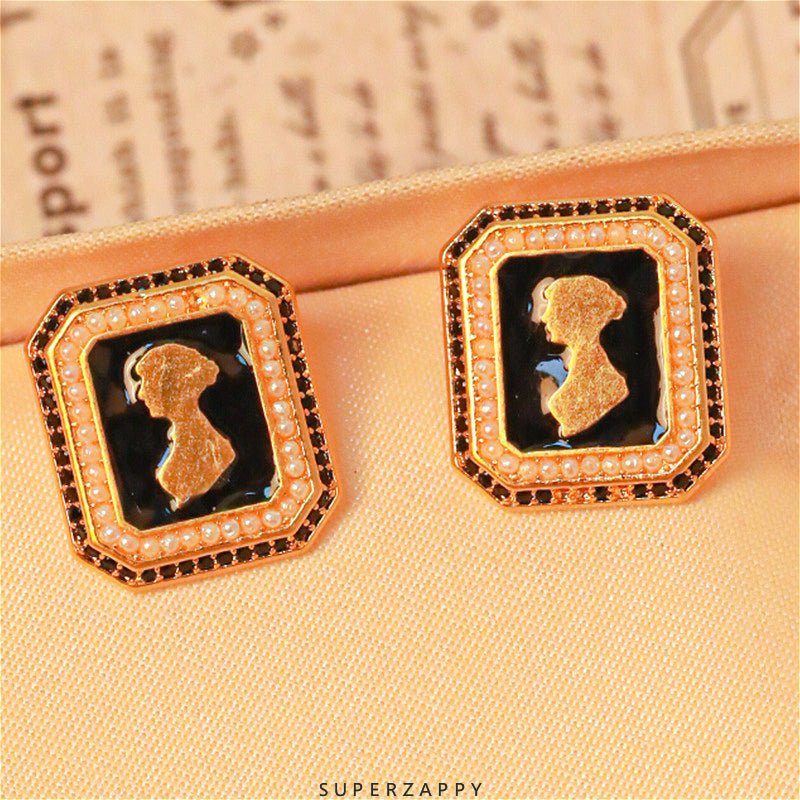 Cameo Lady Black Gold Enamel Pearl Stud Earrings